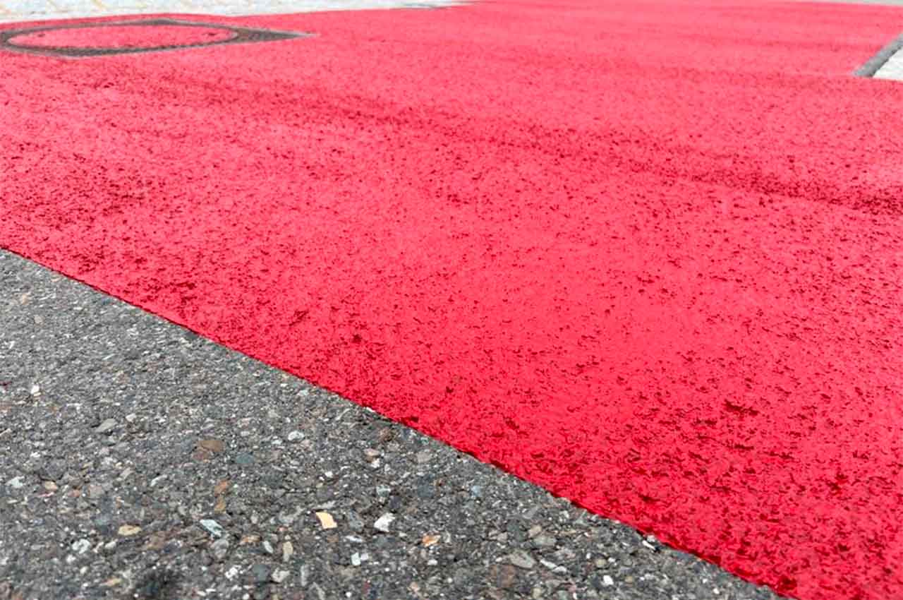 Techniroute Traitement de surface revetement antiderapant rouge