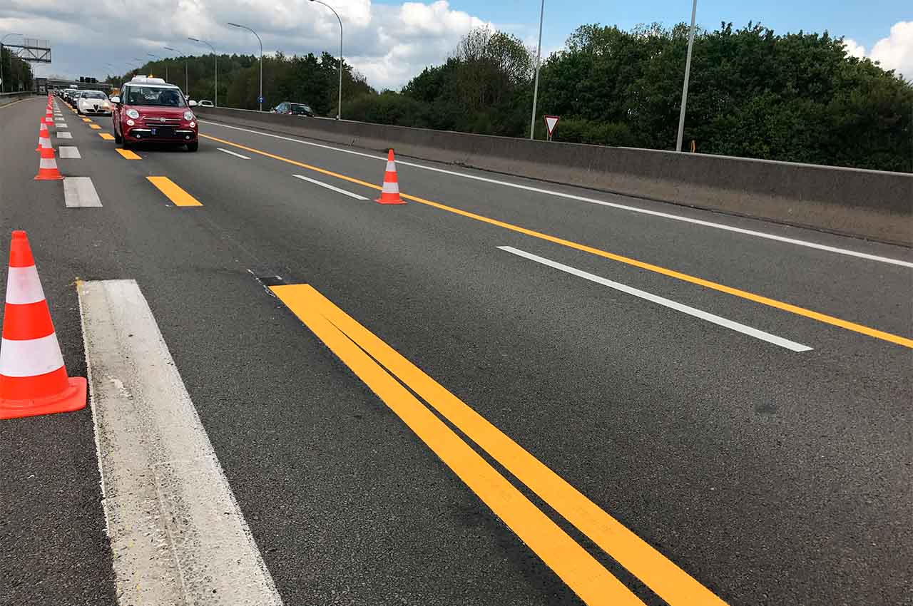 Techniroute marquage routier bandes à coller temporaires autoroute